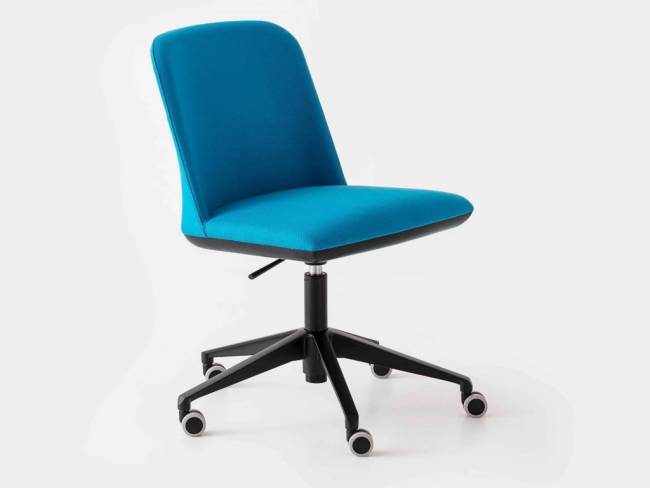 Стул офисный с обивкой Manaa Slim O5R 600х600х810 мм Стул офисный с обивкой Manaa Slim O5R 600х600х810 мм