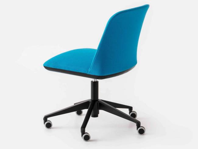 Стул офисный с обивкой Manaa Slim O5R 600х600х810 мм Стул офисный с обивкой Manaa Slim O5R 600х600х810 мм