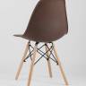 Стул Eames Style DSW коричневый (разборный каркас)