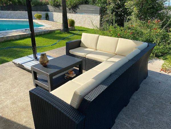 Диван пластиковый плетеный угловой с подушками Monaco Lounge Corner антрацит 2070х2070х790 мм Диван пластиковый плетеный угловой с подушками Monaco Lounge Corner антрацит 2070х2070х790 мм